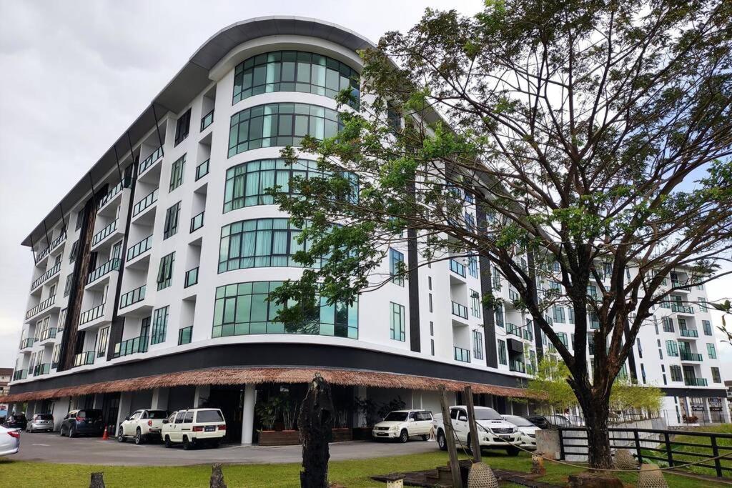 Cozzyhome@Rex Bdc Kuching Exterior foto